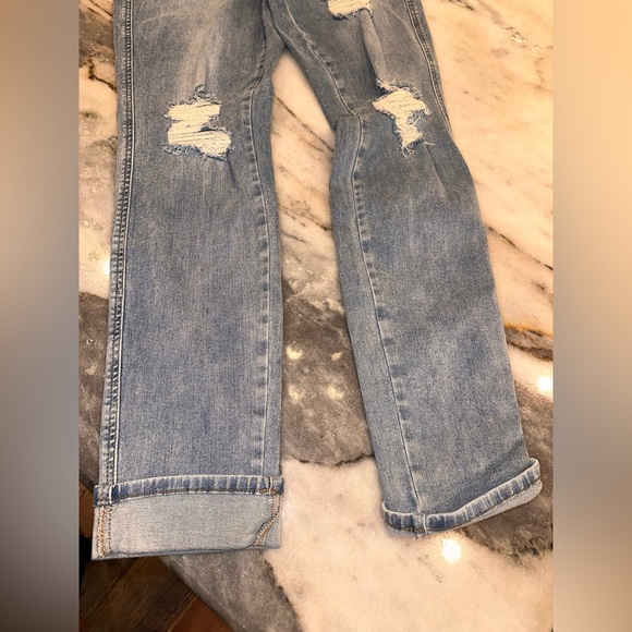 Judy Blue Size 7/28 Boyfriend Fit Cuff Stylish Blue Distressed Women Jeans - Picture 5 of 11